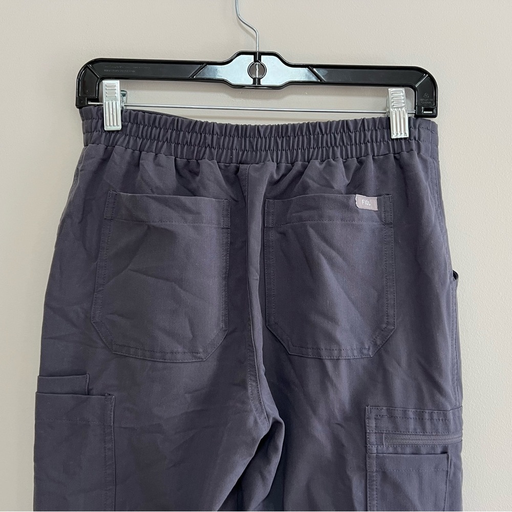 FIGS Yola Skinny Scrub Pants in Charcoal Grey (PO# 1873), size XS/T - Picture 5 of 9